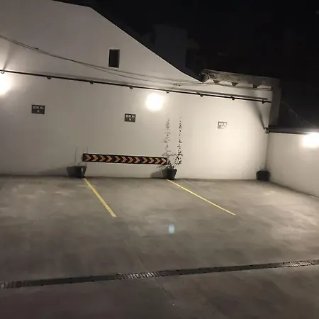 Tahoma - център Апартаменты